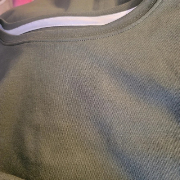 Isacc Mizrahi Olive Pima Cotton T-shirt. NWOT - Picture 7 of 8